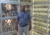 Botucatuense tem uma das maiores coleções de miniaturas de garrafas do Brasil Coleção de garrafas