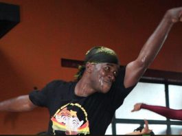 Oficinas de percussão e dança africana com Djanko Kalaban Kamara e o grupo Banhá Foli