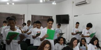 Coral de jovens “A Vida Canta” se apresenta em Campinas
