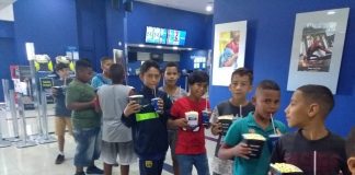 Coletivo proporciona dia de cinema à 40 crianças da Casa do Pequeno Cidadão em Marília
