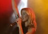 Voz do Kid Abelha, Paula Toller realiza show solo em Marília