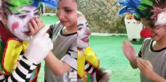Enxergando com as mãos: palhaço surpreende e realiza sonho de menino cego