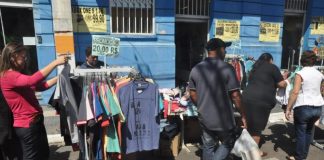 Comercio ambulante e queima de estoque: sejam bem-vindos ao Bota Fora de Garça!