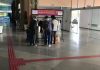 Cabide Solidário ajuda dezenas de pessoas por dia em Botucatu
