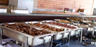 Churrasco com quem entende e faz todo o serviço para você