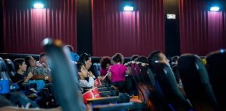 Cinemark jardins oferece sessão especial para crianças autistas