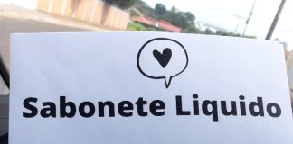 Generosidade em potinhos. Ação solidária dá e recebe ajuda