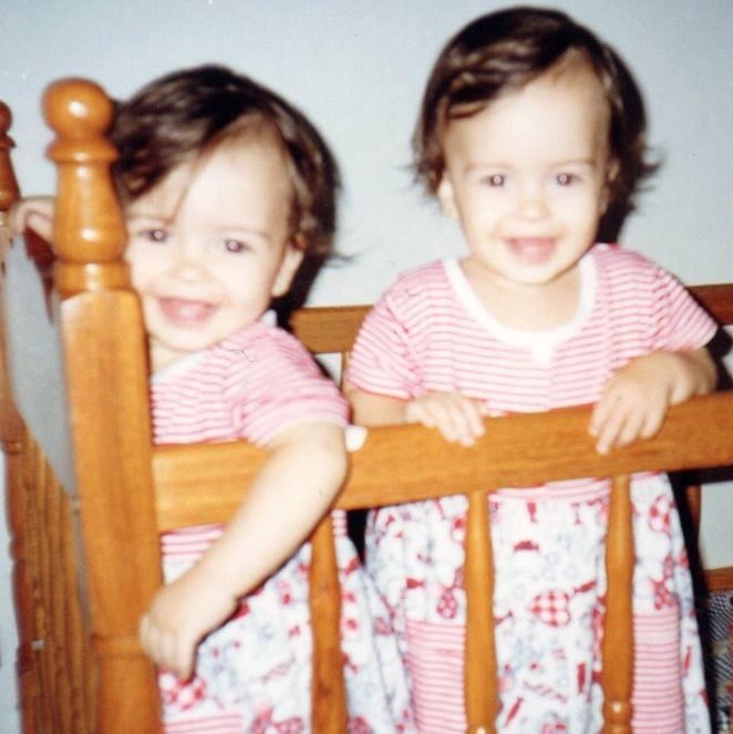 Mães de gêmeos e irmãs univitelinas compartilham relatos da vida em dupla
