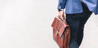 Você está procurando emprego? Veja as vagas para a área de vendas em Araçatuba