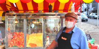 Cachorro-quente, pipoca: o carismático comerciante que encontrou a felicidade em Botucatu