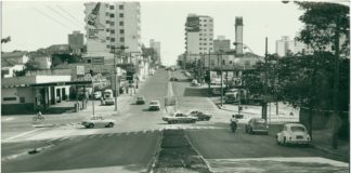 Foto antiga da Avenida Rodrigues Alves em Bauru