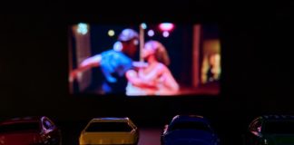 Cinema drive-in em Bauru: ingressos esgotados e atenção às regras!