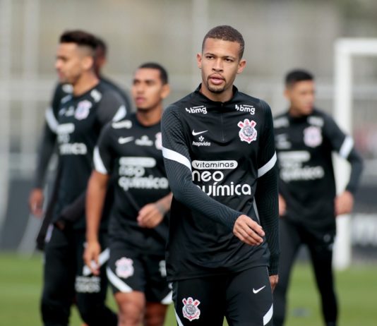 5 jogadores de futebol que nasceram em Bauru. Na lista, temos o zagueiro do Corinthians, João Victor.