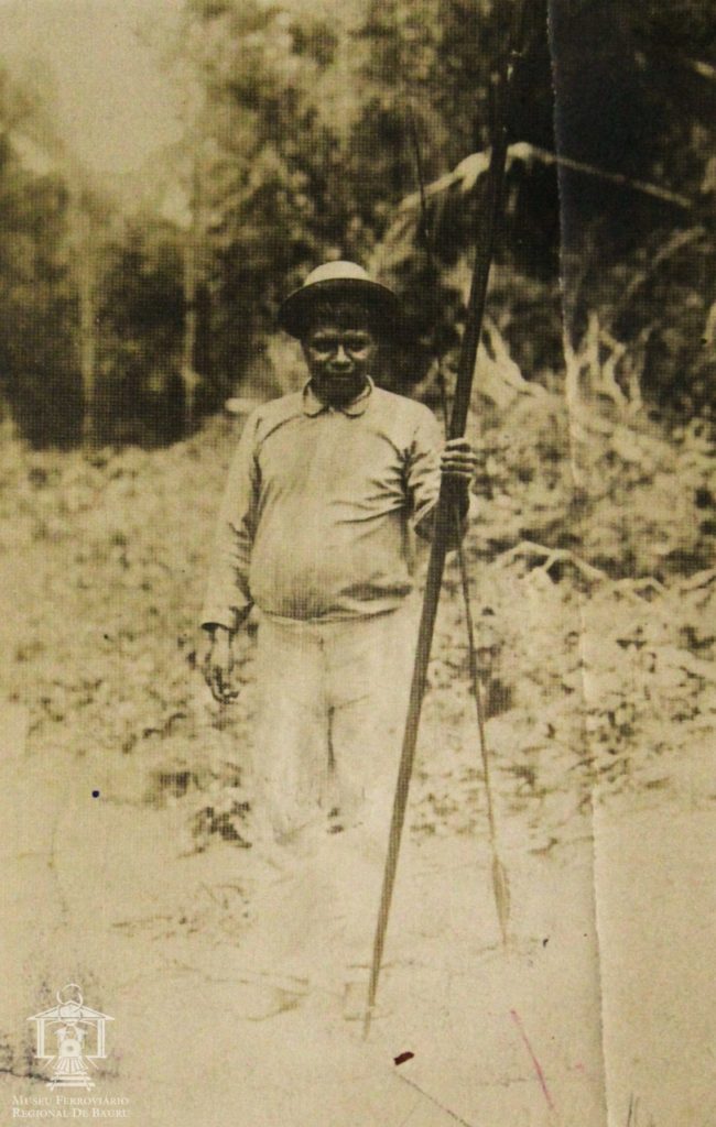 Fotos históricas exibem Índios Kaingang e preservam as origens de Bauru