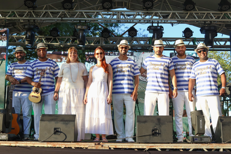Grupo musical de Santa Cruz do Rio Pardo resgata o samba raiz e faz todo mundo dançar