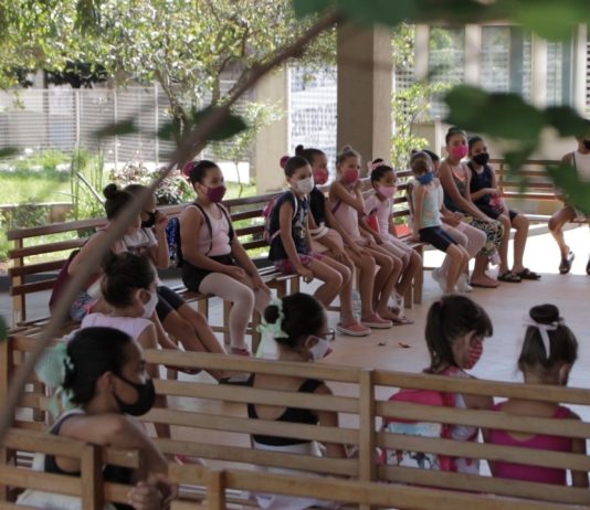 Cursos de dança e música retomam ações presenciais com as aulas no Centro Cultural em Ourinhos