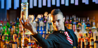 5 bartenders para contratar em Aracaju bartender em aracaju