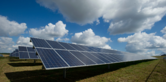 Energia Solar em Várzea Grande: 2 empresas para contratar Energia Solar em Várzea Grande - Placa Fotovoltaica