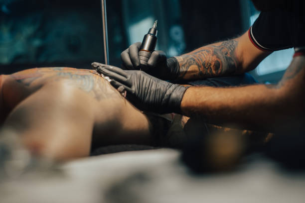 Tatuagens e Body Piercing em Contagem – Estilo e Arte Perto de Você
