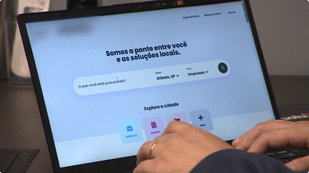 tela da plataforma solutudo exibindo campo de busca por empresas locais, representando a conexão entre usuários e soluções na cidade.